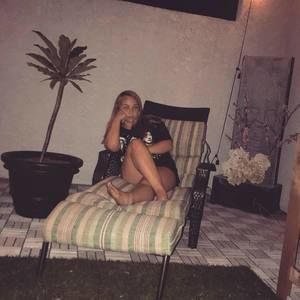 Meet your Posher, Chloe